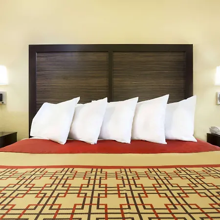 Days Inn By Wyndham Columbus-North Fort Moore Exterior foto